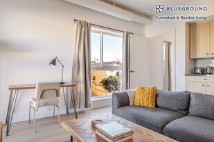 611 N Virgil Ave in Los Angeles, CA - Building Photo