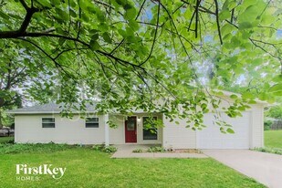 6902 Echo Ln in Indianapolis, IN - Building Photo