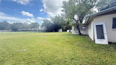 1260 Betmar Blvd in North Fort Myers, FL - Building Photo - Building Photo