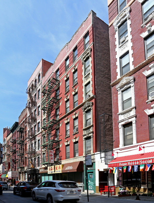 169 Mott St in New York, NY - Foto de edificio - Building Photo
