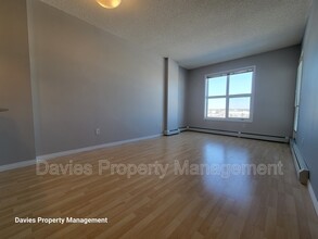 4245-4139 139 Ave NW in Edmonton, AB - Building Photo - Building Photo