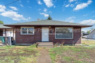 1022 N Napa St in Spokane, WA - Building Photo