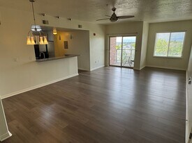 194 Albion Village Way in Sandy, UT - Building Photo