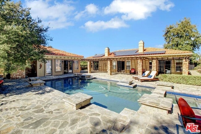 property at 2860 Dewdrop Pl