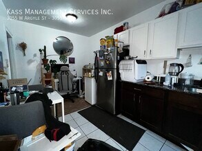 3055 W Argyle St in Chicago, IL - Building Photo - Building Photo