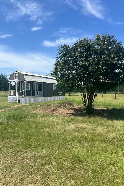 571 Pleasant Grove Loop in Elgin, TX - Building Photo
