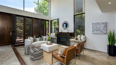 414 Venice Way in Los Angeles, CA - Building Photo - Building Photo