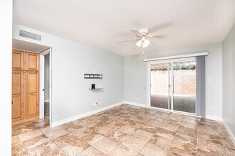 4720 S Kenneth Pl in Tempe, AZ - Building Photo - Building Photo