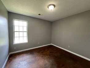 4267 Ravenwood Park W in Horn Lake, MS - Building Photo - Building Photo