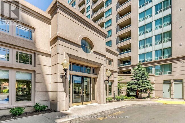 2 Covington Rd in Toronto, ON - Building Photo - Building Photo