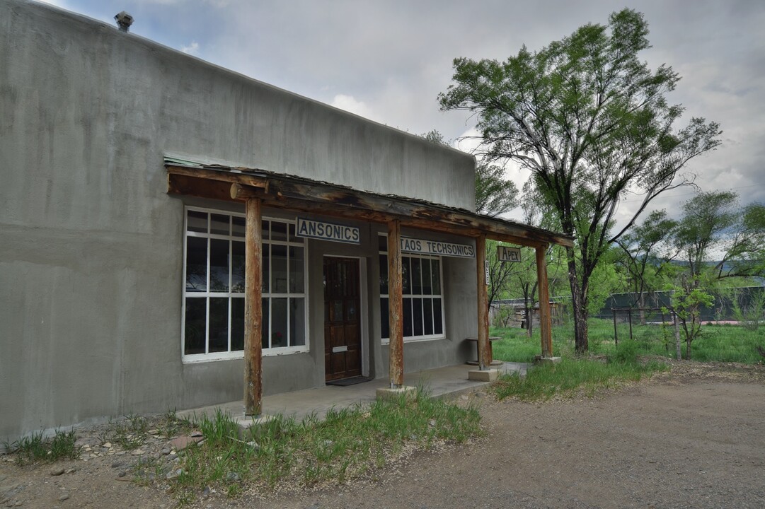 1309 Paseo Del Pueblo Norte in El Prado, NM - Building Photo