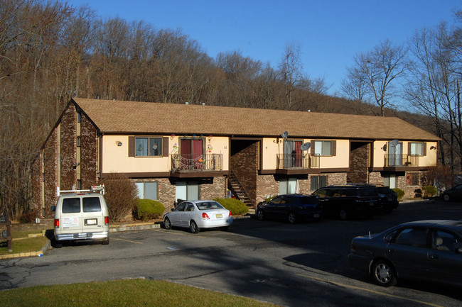 Brook Run Apartments in Dover, NJ - Building Photo - Building Photo