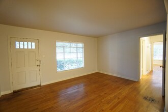 322 Altgelt Ave in San Antonio, TX - Building Photo - Building Photo