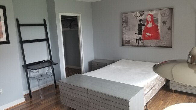 1011 Arlington Blvd, Unit 609 in Arlington, VA - Building Photo - Building Photo