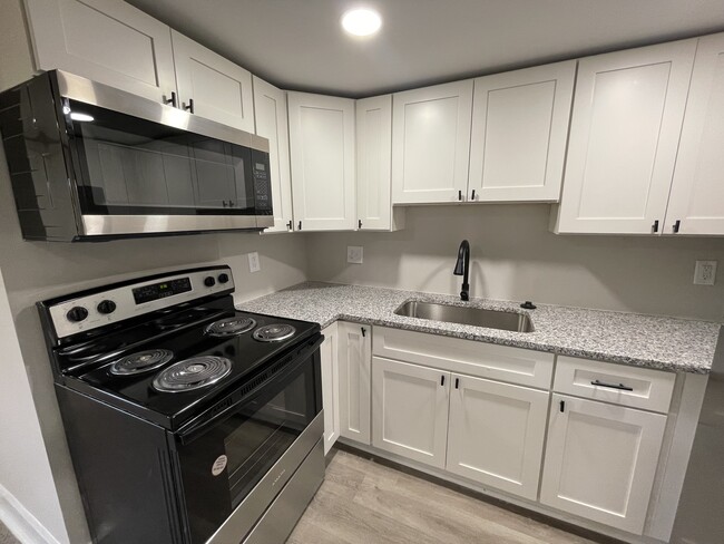 3615 Stockton St, Unit 4.