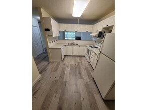 13670-13684 1 in Surrey, BC - Building Photo - Building Photo