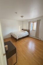 1911 Congress Cir in Anchorage, AK - Foto de edificio - Building Photo