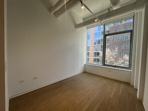 626 S Clark St, Unit 125 Loft in Chicago, IL - Building Photo - Building Photo