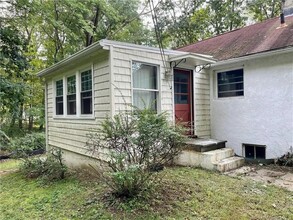 295 Mulberry Rd in Mansfield, CT - Building Photo - Building Photo