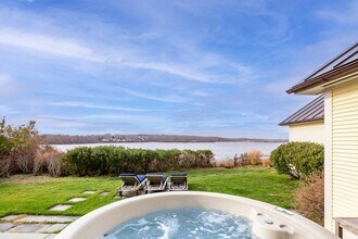 131 S Edgemere St in Montauk, NY - Building Photo - Building Photo