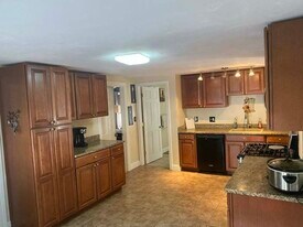 12 Juliette St, Unit 12 Juliette Street in Andover, MA - Building Photo