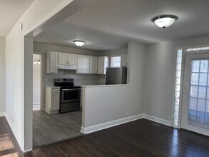 1108 Bell Grimes Ln in Nashville, TN - Building Photo - Building Photo