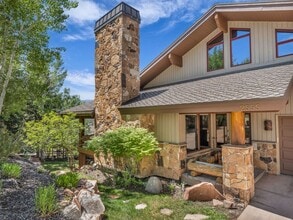 2555 Larkspur Dr in Park City, UT - Building Photo - Building Photo