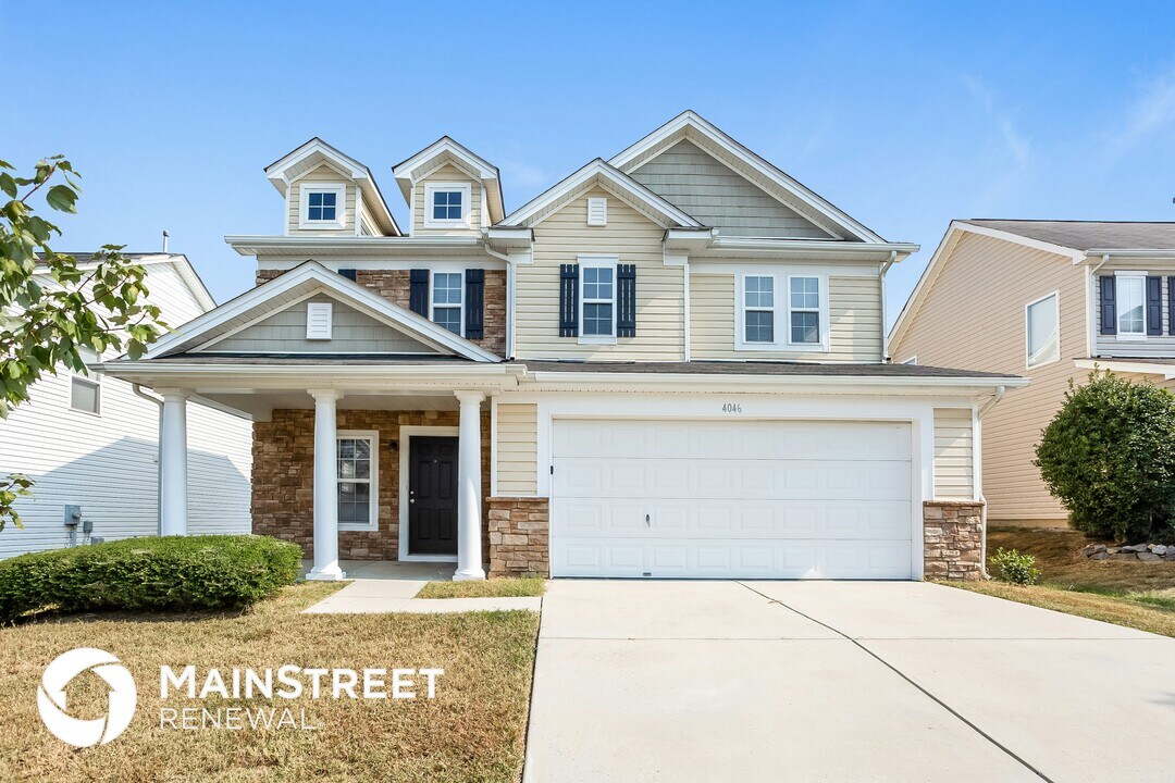 4046 Houldsworth Dr in Charlotte, NC - Building Photo