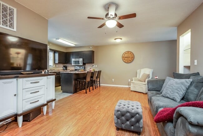 340 Hillcrest Dr in Mount Washington, KY - Building Photo - Building Photo