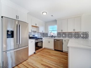 429 Niles St in Elizabeth, NJ - Building Photo - Building Photo