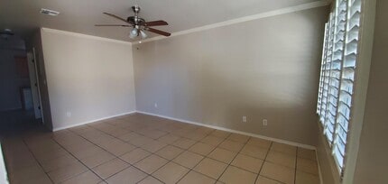 10051 Railroad Dr in El Paso, TX - Foto de edificio - Building Photo