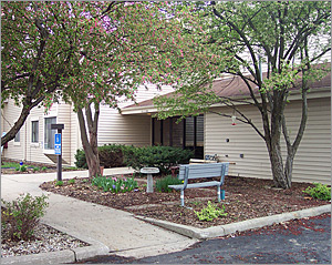 HILLCREST APARTMENTS in Le Roy, IL - Foto de edificio