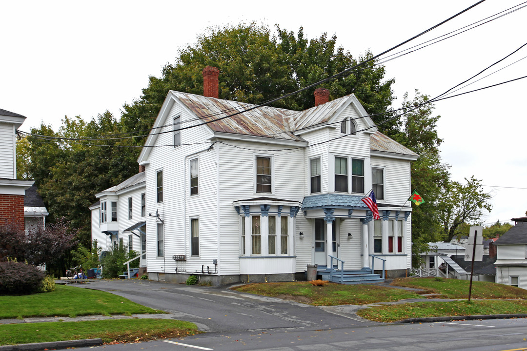 12 Elm St in Waterville, ME - Foto de edificio