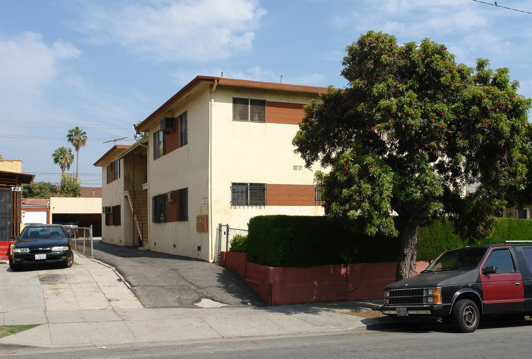 806 N Hobart Blvd in Los Angeles, CA - Building Photo