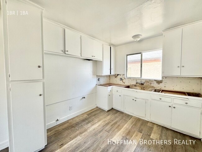 400 Western Ave in Glendale, CA - Building Photo - Building Photo