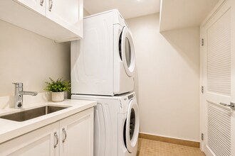 1900 Firmona Ave in Redondo Beach, CA - Building Photo - Building Photo