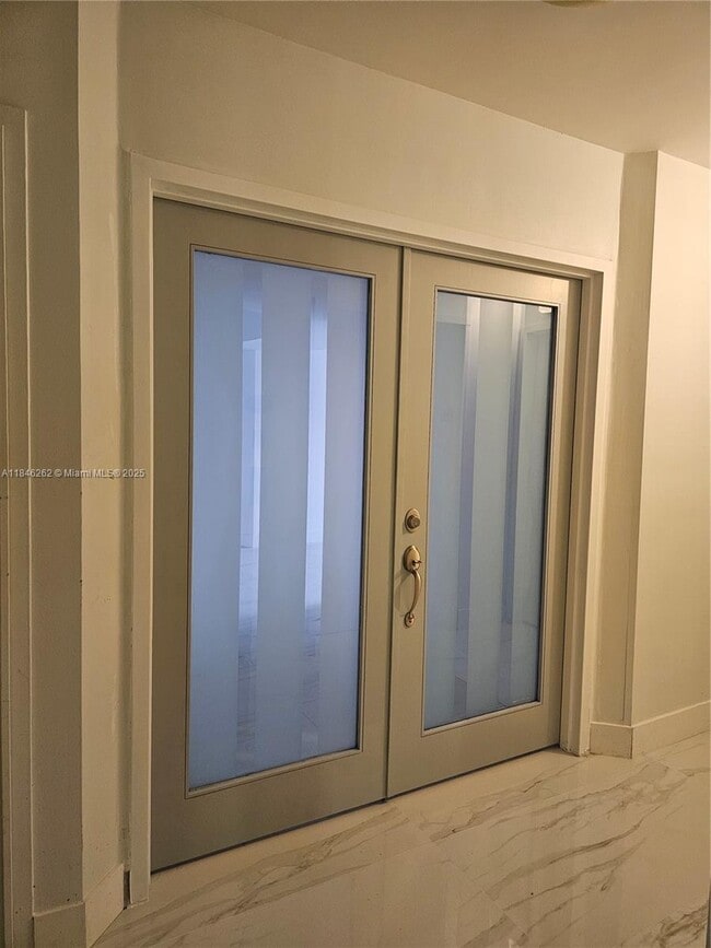 19111 Collins Ave, Unit 2906 in Sunny Isles Beach, FL - Building Photo - Building Photo