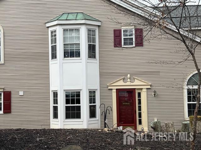 88 Sapphire Ln in Franklin Township, NJ - Building Photo
