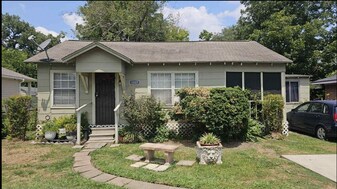 3107 Melbourne St in Houston, TX - Building Photo