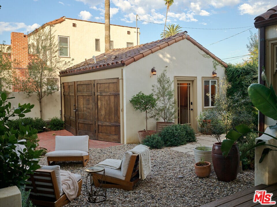 1730 Monterey Rd in South Pasadena, CA - Building Photo