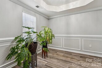 610 Grantham Ln in Charlotte, NC - Foto de edificio - Building Photo