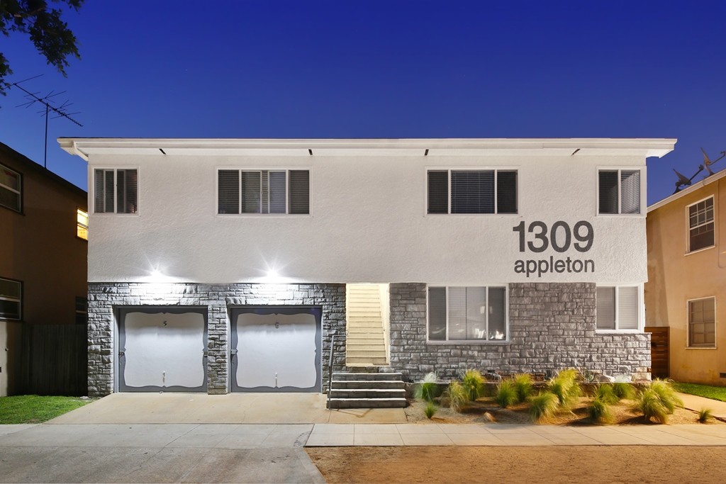 1309 E. Appleton St. in Long Beach, CA - Foto de edificio