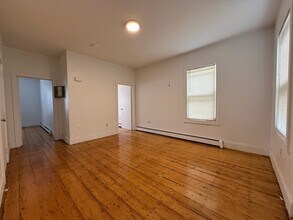 12 Creighton St, Unit 2 in Boston, MA - Building Photo - Building Photo
