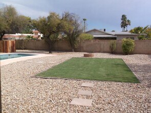 1855 E Loma Vista Dr in Tempe, AZ - Building Photo - Building Photo