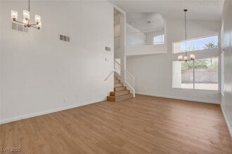 1441 Iron Springs Dr in Las Vegas, NV - Foto de edificio - Building Photo
