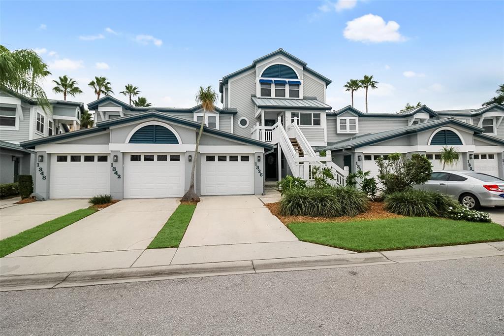 1326 Siesta Bayside Dr in Siesta Key, FL - Building Photo