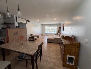 2220 NE 68th St in Fort Lauderdale, FL - Building Photo - Building Photo