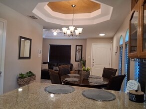 1802 Upland Dr, Unit 1 in Edinburg, TX - Foto de edificio - Building Photo