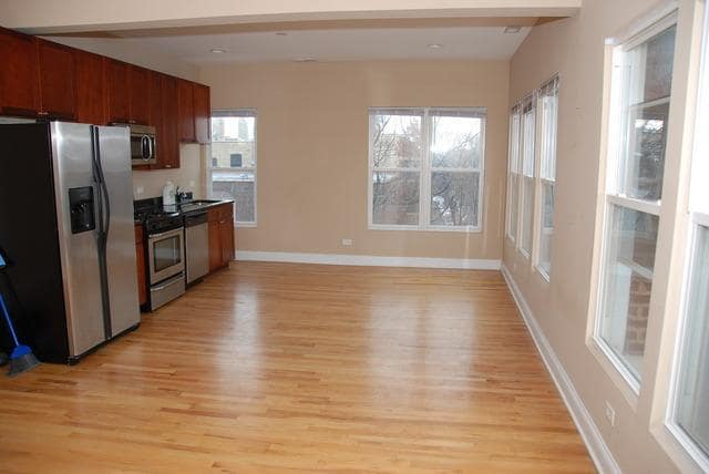 6834 N Ashland Blvd in Chicago, IL - Building Photo - Building Photo