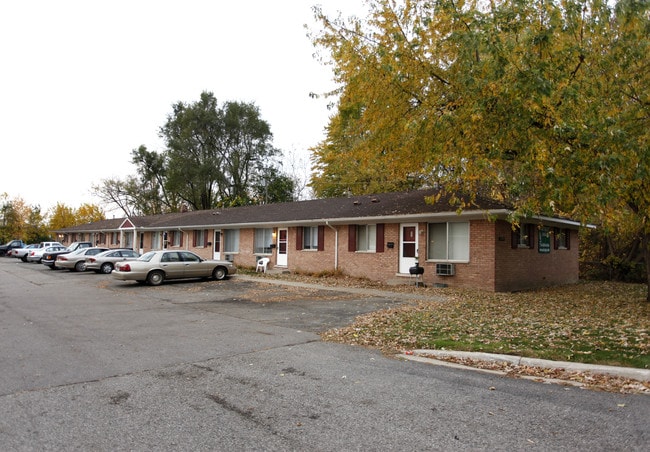 1180-1198 E Cross St
